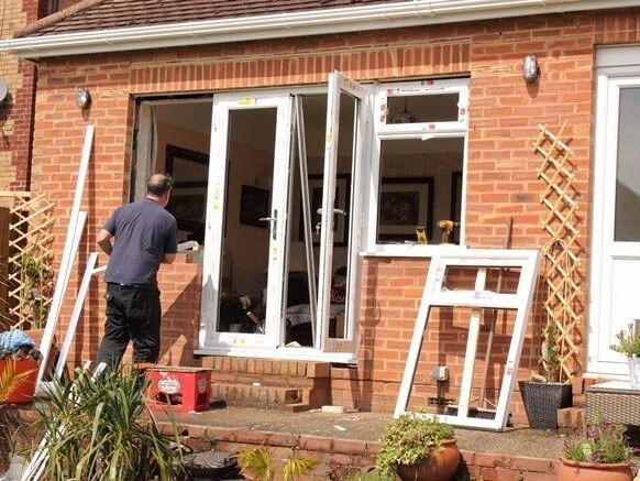 How to install aluminium doors and windows uai