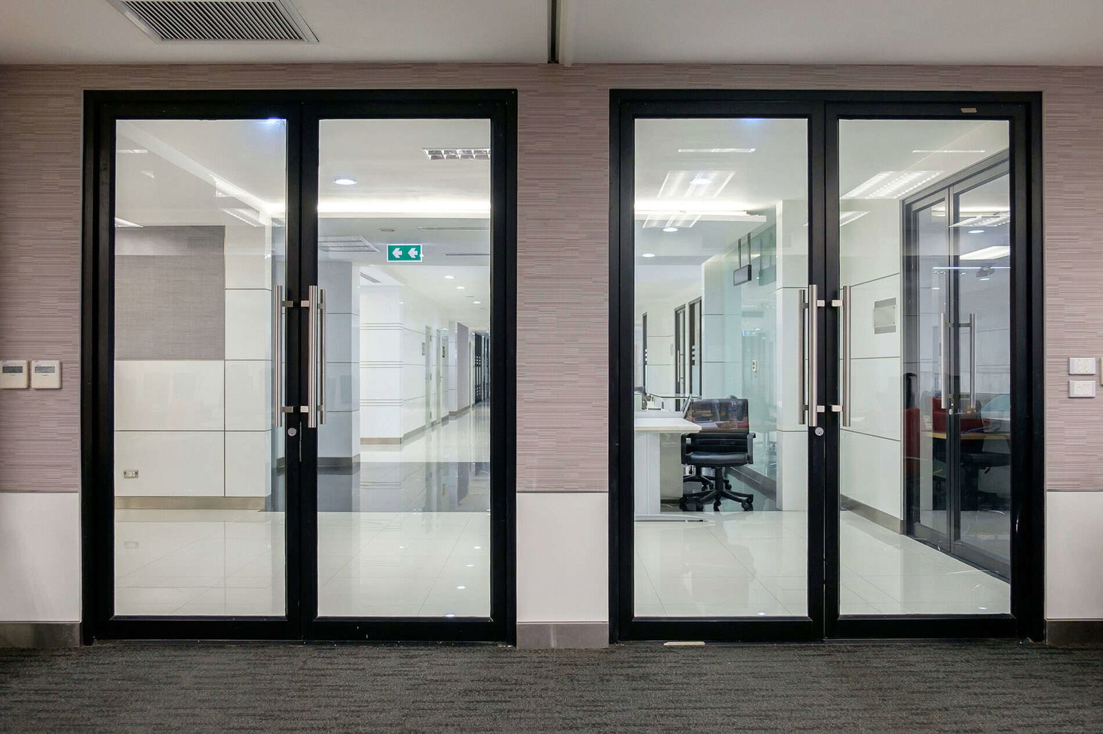 Different types of aluminium doors